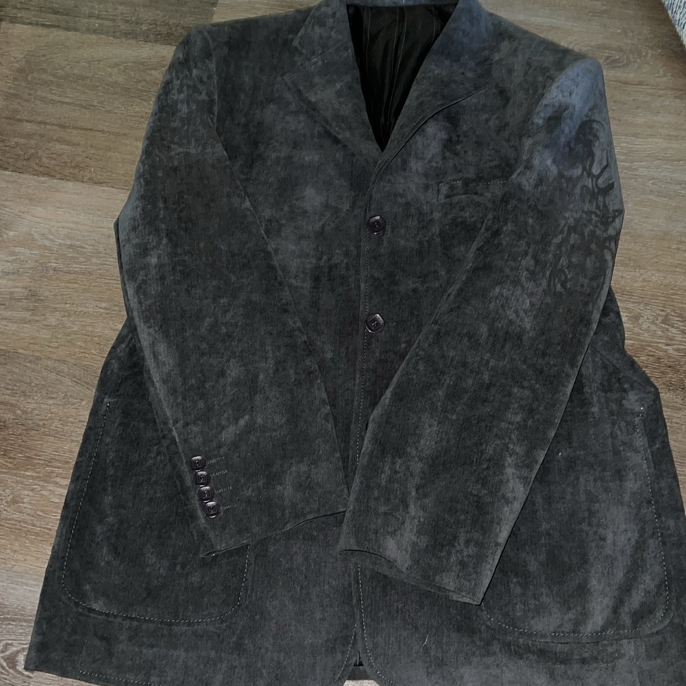 Venezzi Fine Men’s wear embellished sport jacket. M. GUC.